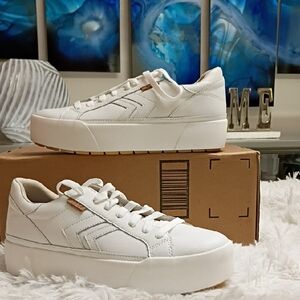 Dr. Scholls 1924 Young & Free Women's Sz 7 Sneakers